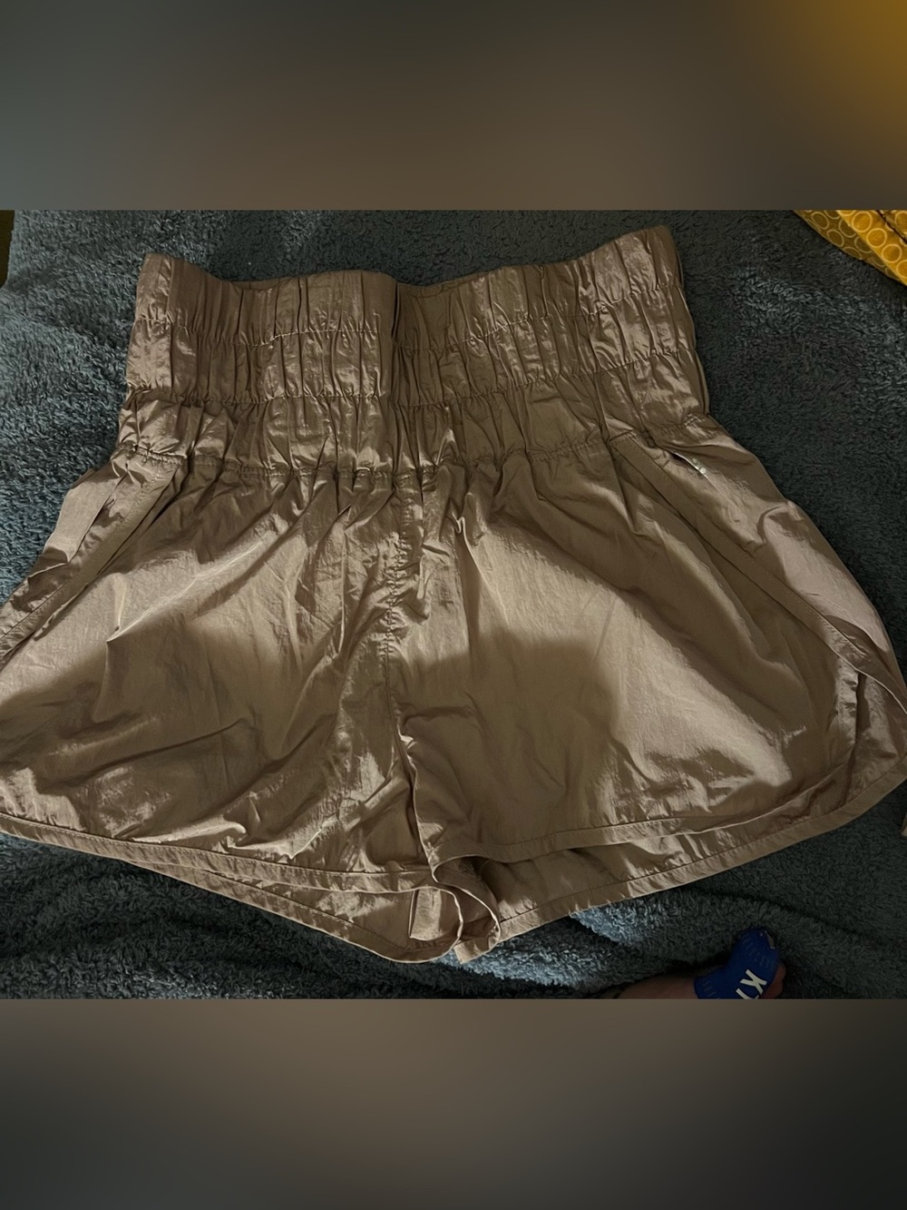 ⭐️LIKE NEW⭐️ FREE PEOPLE MOVEMENT~THE WAY HOME RUN SHORTS”~ Taupe/Rose Gold~M - Picture 3 of 14